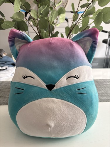 Squishmallows vickie plush - vickie,