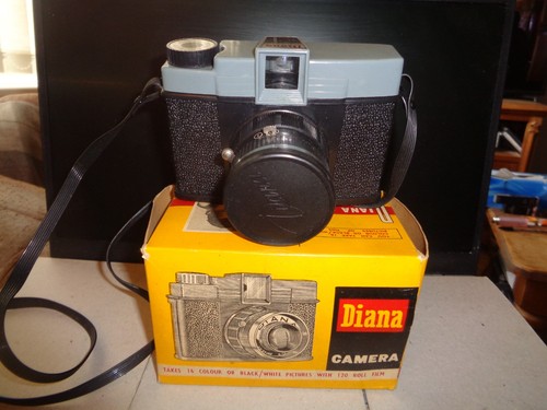 Diana camera 151 boxed - no,