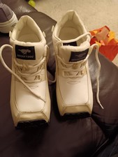 Woman’s Rocket Dog Shoes Size 4  white trainers 