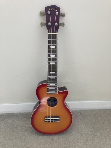 Mahalo ukulele with case - ukulele,