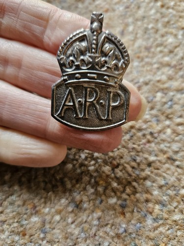 Arp buttonhole badge - arp,
