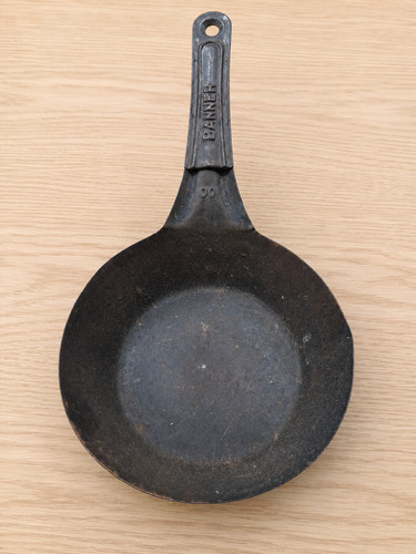 Banner cold handle cast iron - cast,