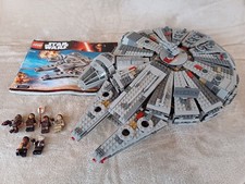 LEGO Star Wars: Millennium Falcon (75105) Complete with all figures