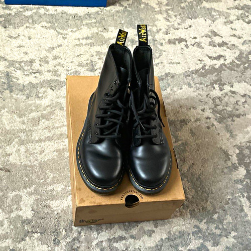 Martens black leather - dr.,