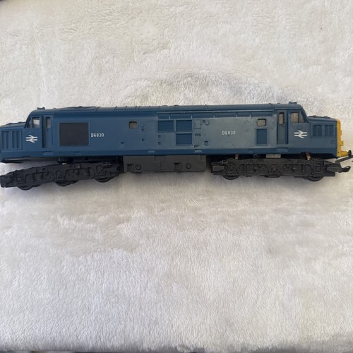 Triang r751 diesel locomotive - r751,