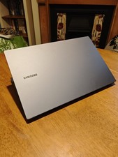 Samsung Galaxy Book4 256GB 15.6" - Core 5 Ultra, 8GB/256GB Grey Laptop + Charger