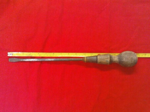 Vintage long wooden handle - ,