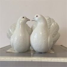Lladró 01169 Porcelain Couple