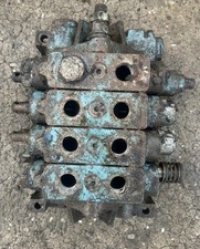 Young way spool valve block - way,