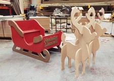 Sleigh / Sled & Reindeer - Sit