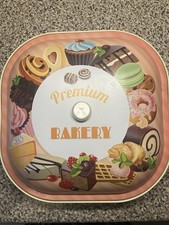 Beautiful vintage cake tin