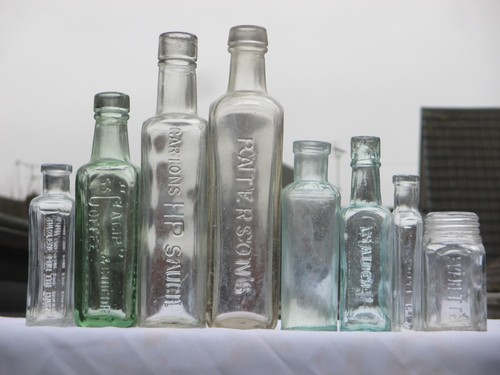 Vintage old antique chemist - 8x,