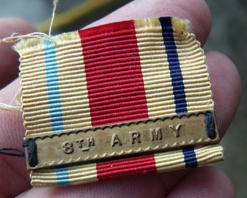 Genuine ww2 8th army - 8th, clasp