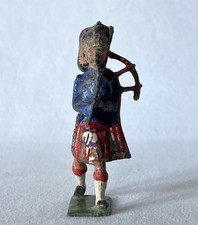 Vintage Lead Britains Ltd Toy Soldier Figure Scottish Bagpiper Piper #492