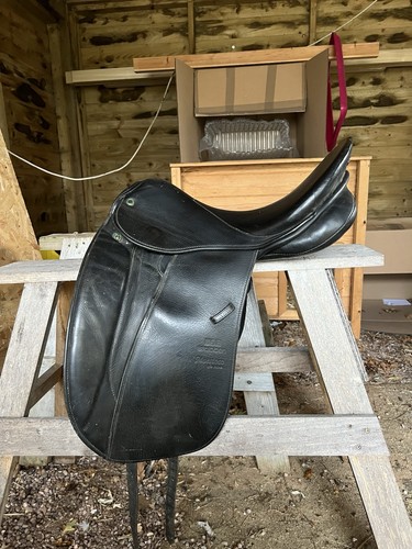 Stubben dressage saddle black - stubben,