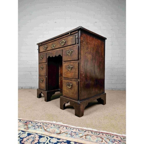 Georgian walnut kneehole desk - walnut,