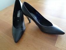 Gabor black court high heel shoes size 4.5