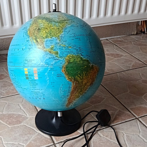 Illuminated world map globe - map,