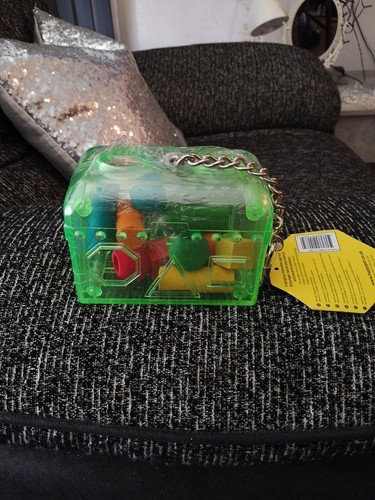 Small treasure chest birds - treasure,