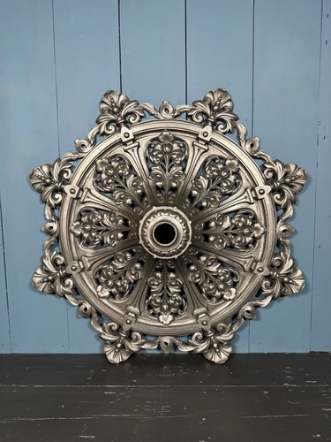 Large antique victorian cast - large,