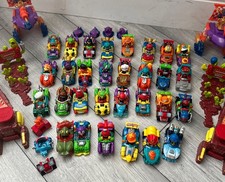 T racers Car Bundle With Figures 30 Cars and Accessories 