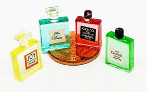 Dolls house selection 4 - house, of