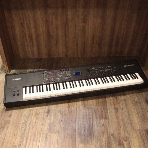 Yamaha s90 key music - 88-key,