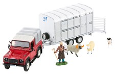 Britains 43138 Red Land Rover Defender & Ifor Williams livestock trailer 1:32