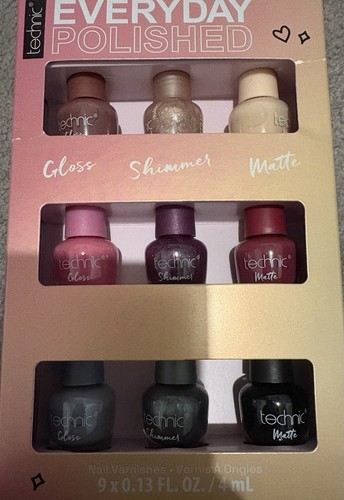 Technic nail polish - polish, set.