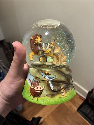 Disney lion king snow globe - lion,
