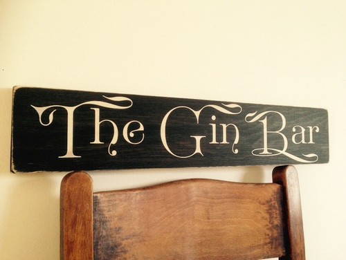 Gin sign bar - gin, bbq