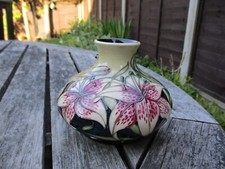 MOORCROFT  POTTERY. LILLIES OF