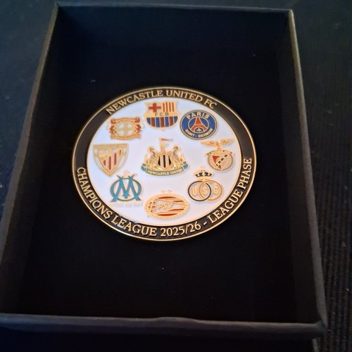 Newcastle united pin badge - newcastle,