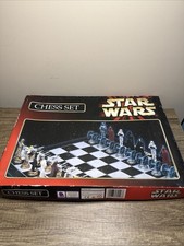 VINTAGE 1999 90s CHARACTER GAMES STAR WARS COLLECTOR'S 3D CHESS SET 70146 BOXED