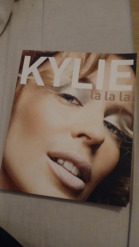 Kylie la by - la, william