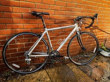 Carrera Valour Road Pro Road Bike Medium 55cm Amazing Condition Shimano Tiagra