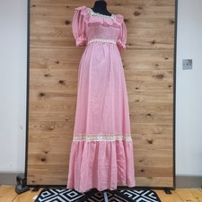 Vintage 1970s Pink Lace