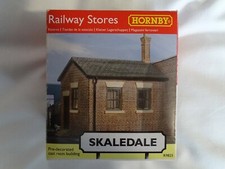 HORNBY R9825 RAILWAY STORES OO