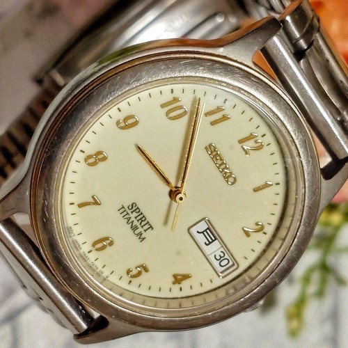 Working seiko spirit titanium - seiko,