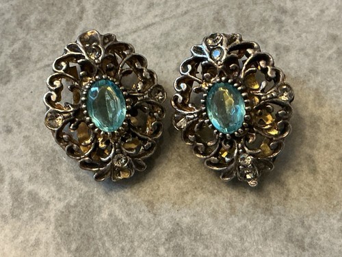 Vintage blue filigree clip - blue, clip-on