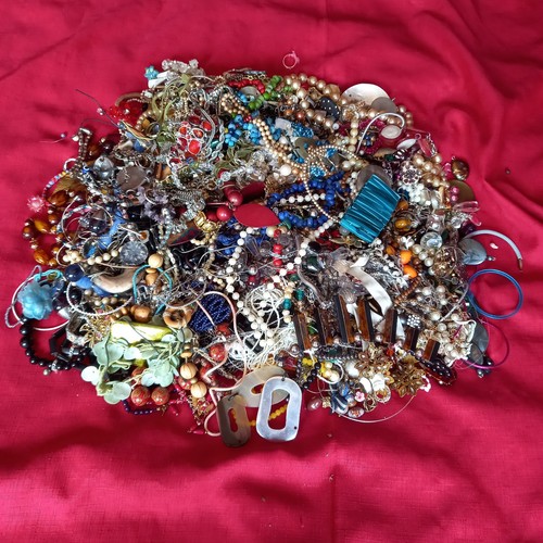 Job lot broken tangled - job,