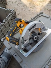 DeWalt 20v XR 7 1/4" Cordless