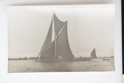 Thames sailing barge ship - sailing,