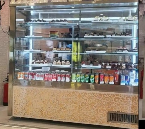 Cake dessert drinks display - cake/dessert/drinks,