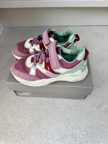 Clarks feather pace kids pink