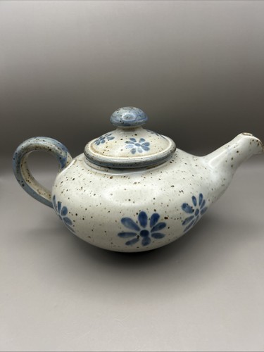 Studio pottery teapot marked - pottery,