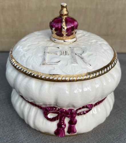Wedgwood queen elizabeth ii - queen,