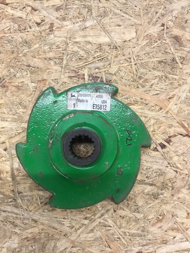 John deere e75812 genuine - e75812, hub
