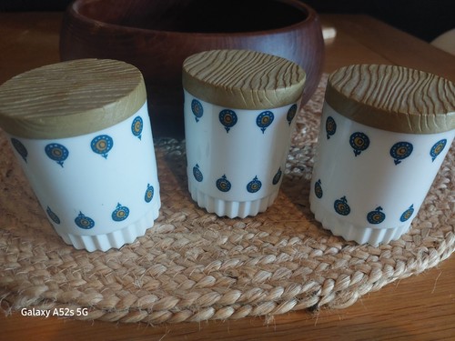 Vintage kingston plastic - kingston,