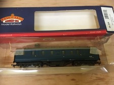 Lot..810F...OO GAUGE BACHMANN 50FT PARCEL VAN..BR BLUE..M31198..............#18#